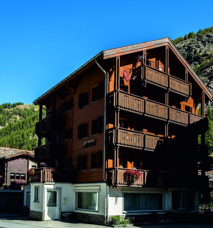 Haus Amour Saas-Grund Exterior photo
